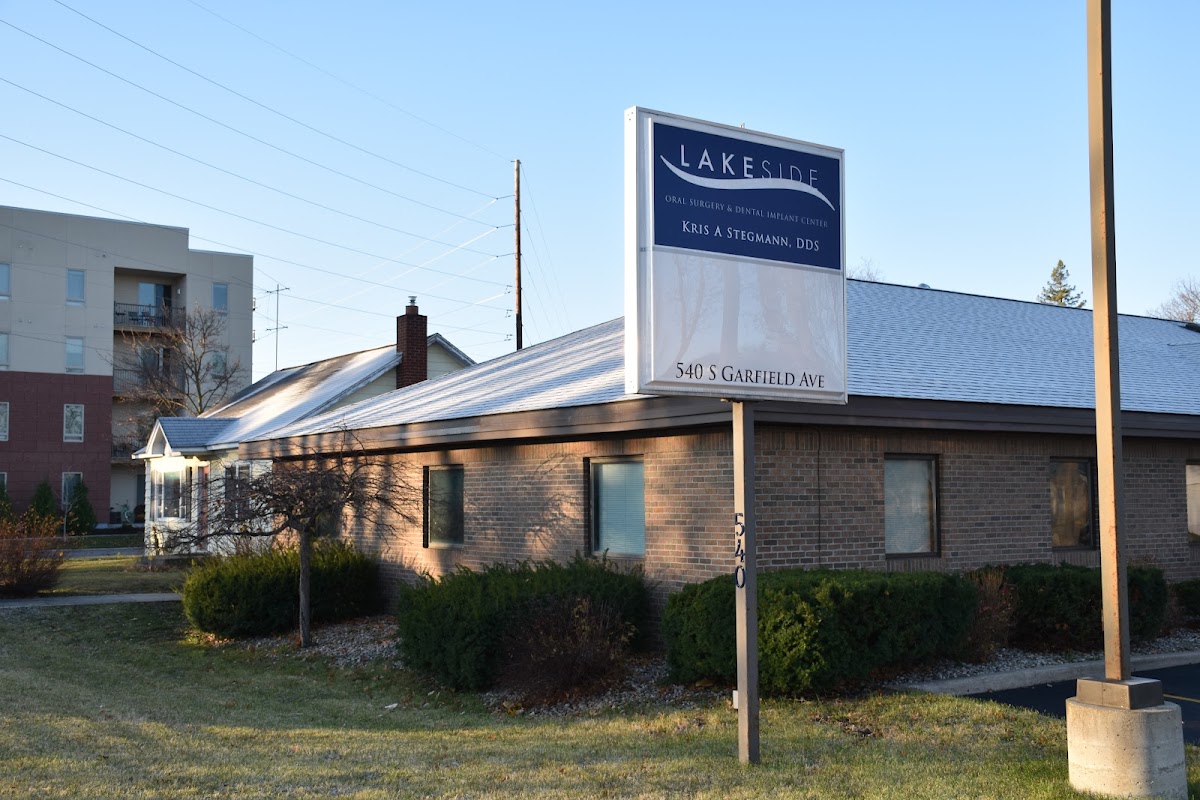 Lakeside Oral Surgery & Dental Implant Center photo 2