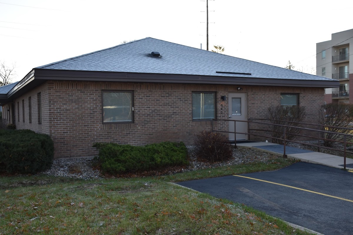 Lakeside Oral Surgery & Dental Implant Center photo 4