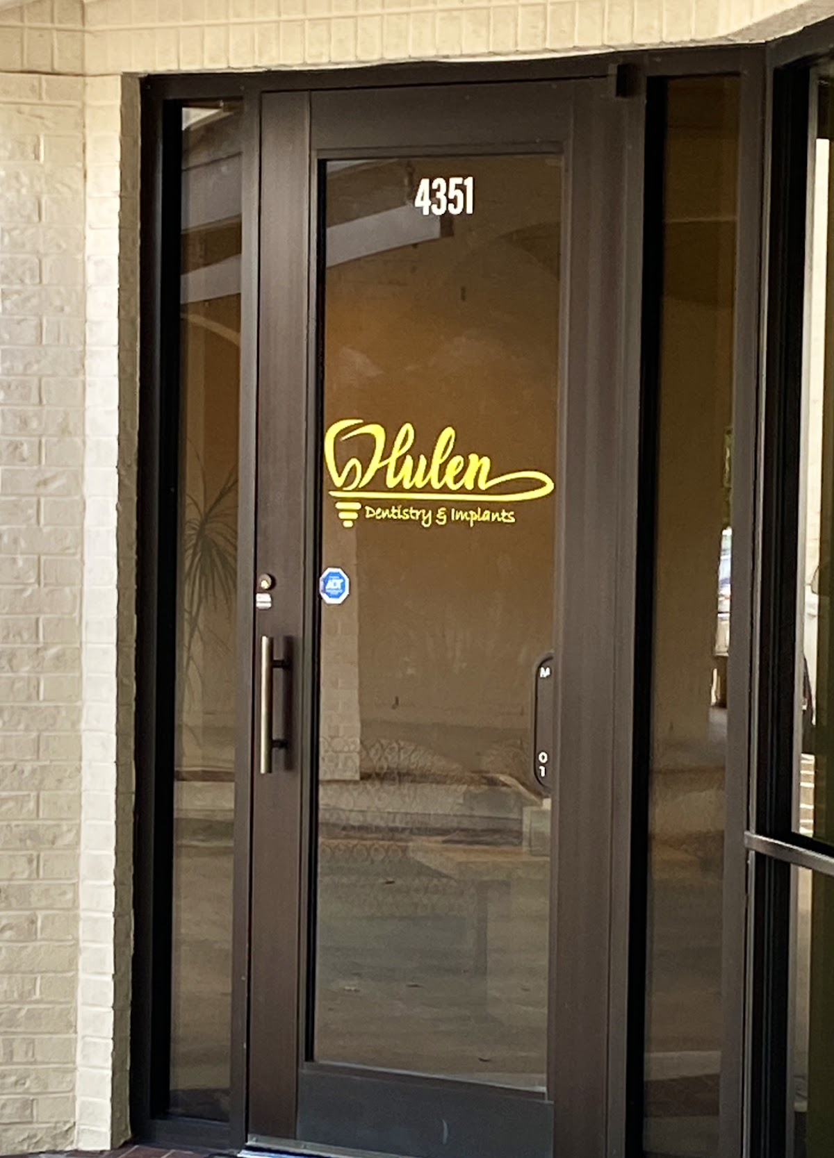 Hulen Dentistry & Implants photo 3