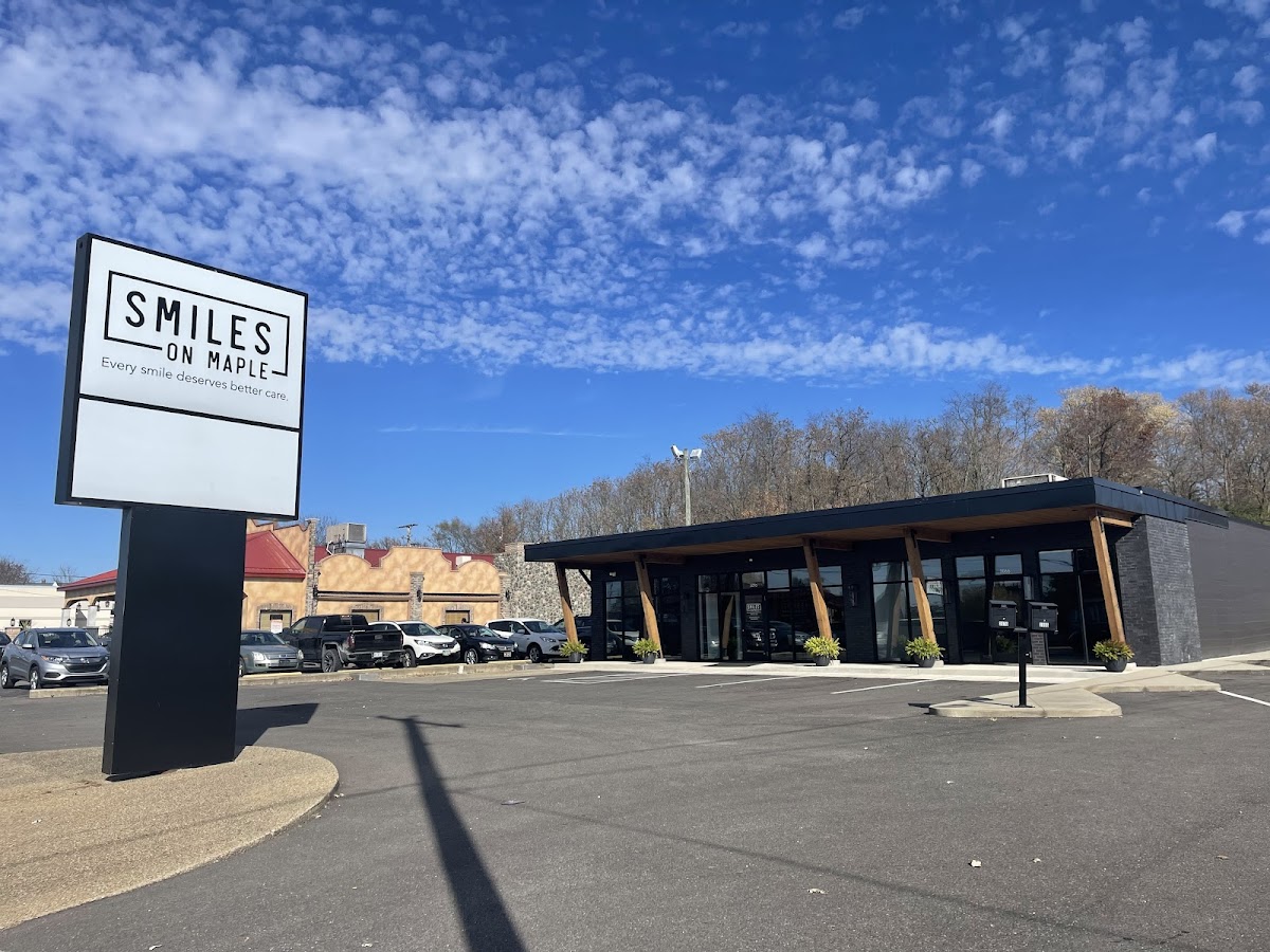 Smiles on Maple - Dr. Adeel Khan, Zanesville Dentist photo 1