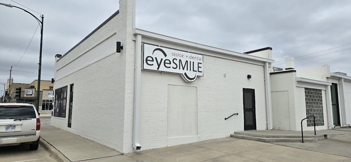 Eyesmile Vision and Dental photo 2