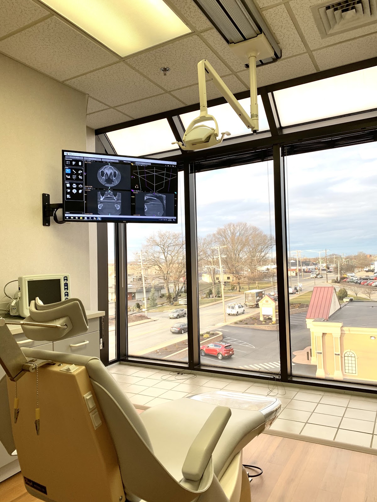 Ri Oral Surgery & Implant Center photo 1