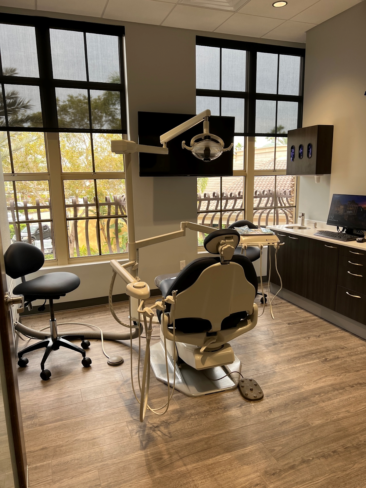 Britely Dentures + Implants Studio photo 2