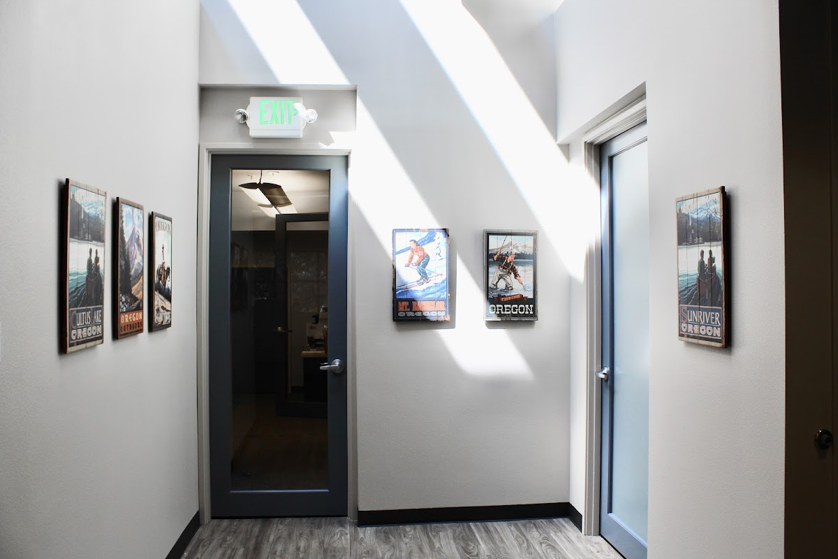 Bend Oral Facial & Implant photo 4