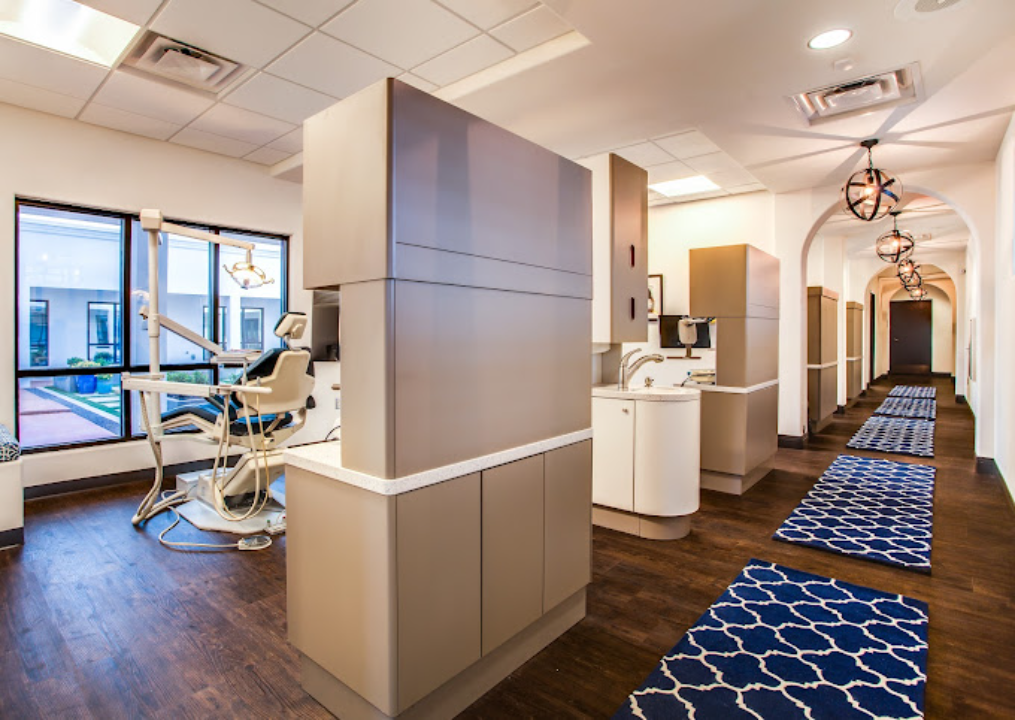 Uptown Dental Associates photo 3