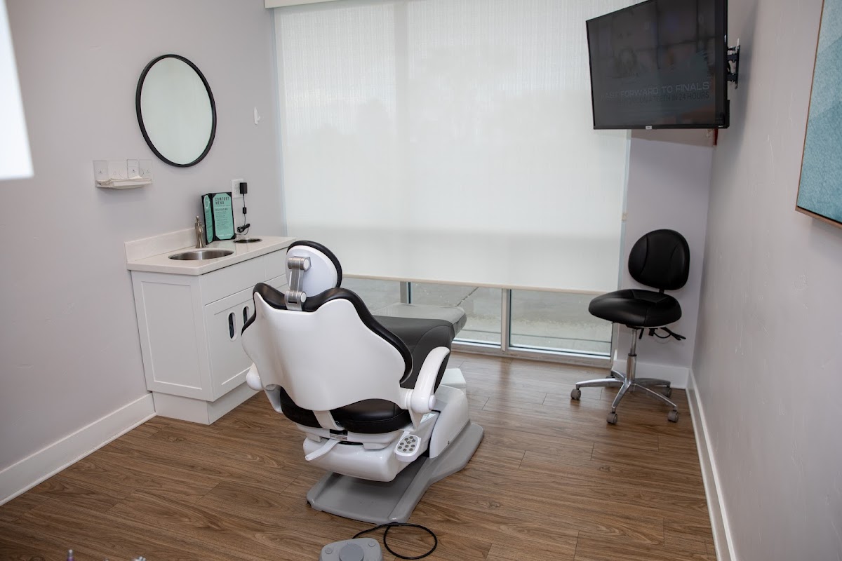 Stubbs Dental Implant Center photo 3