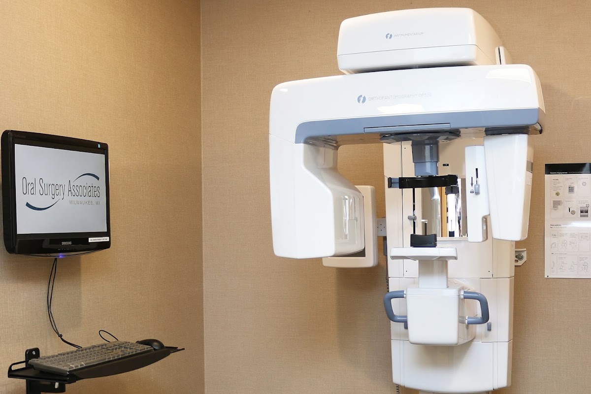 Oral Surgery Associates of Milwaukee, S.c. photo 3