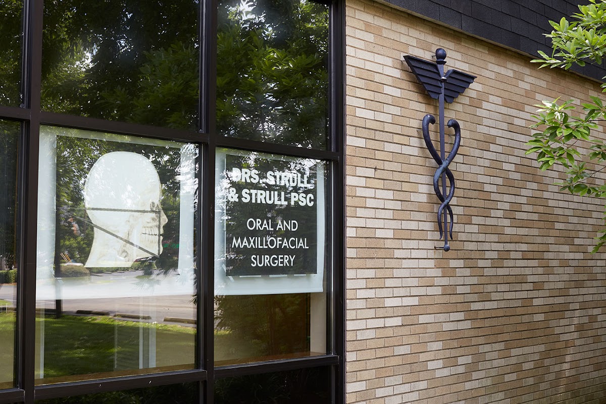 Strull Oral Surgery photo 4