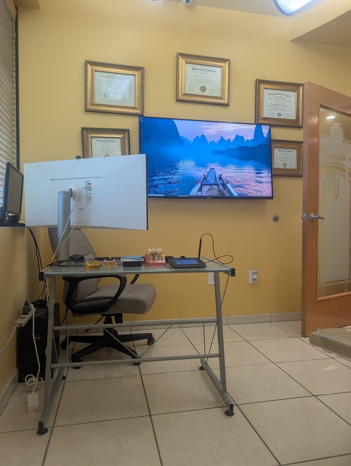 Oral Surgery And Dental Implant Center - Dr. Timothy T. Nguyen, Dds photo 3