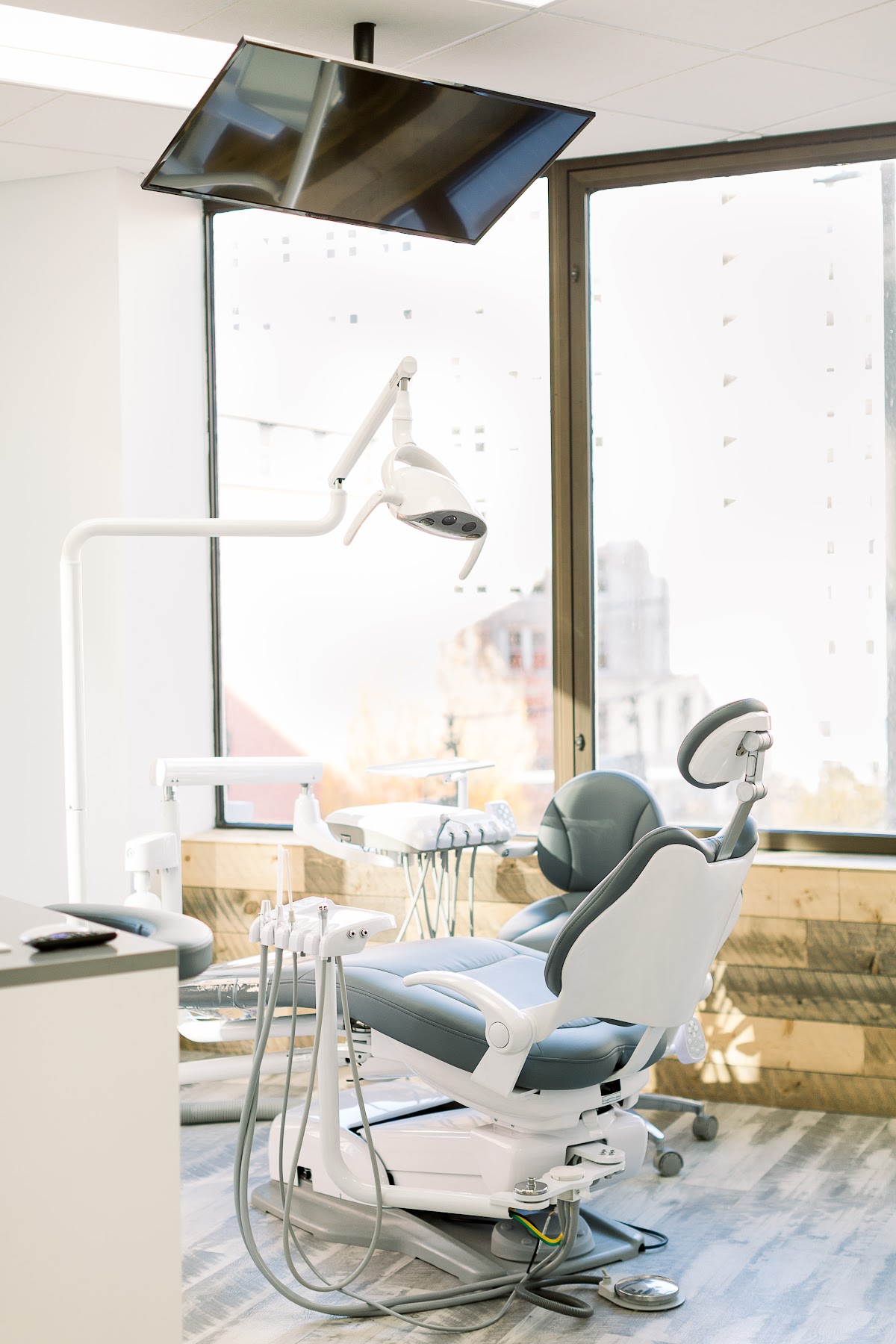 Charles Kim Dentistry - Downtown Tacoma Dentist photo 3