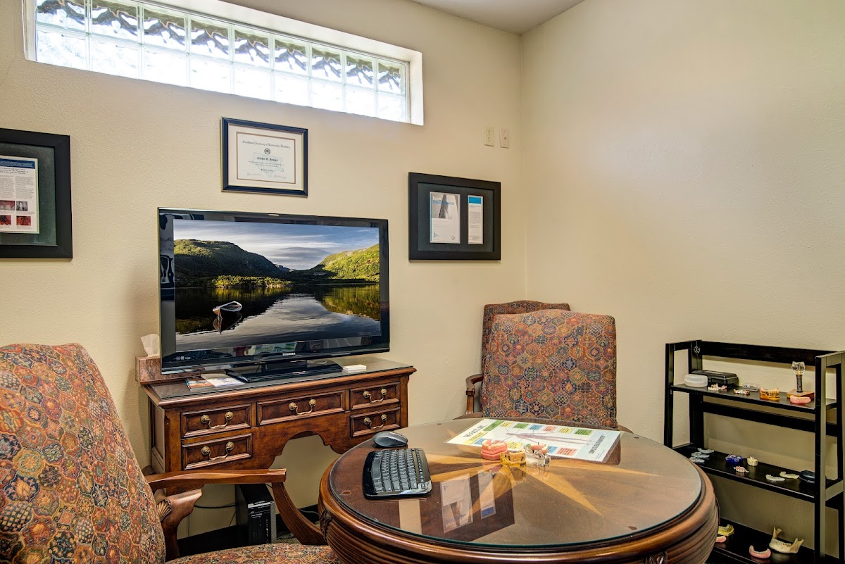 Northeast Texas Periodontal Specialists - Paris photo 6