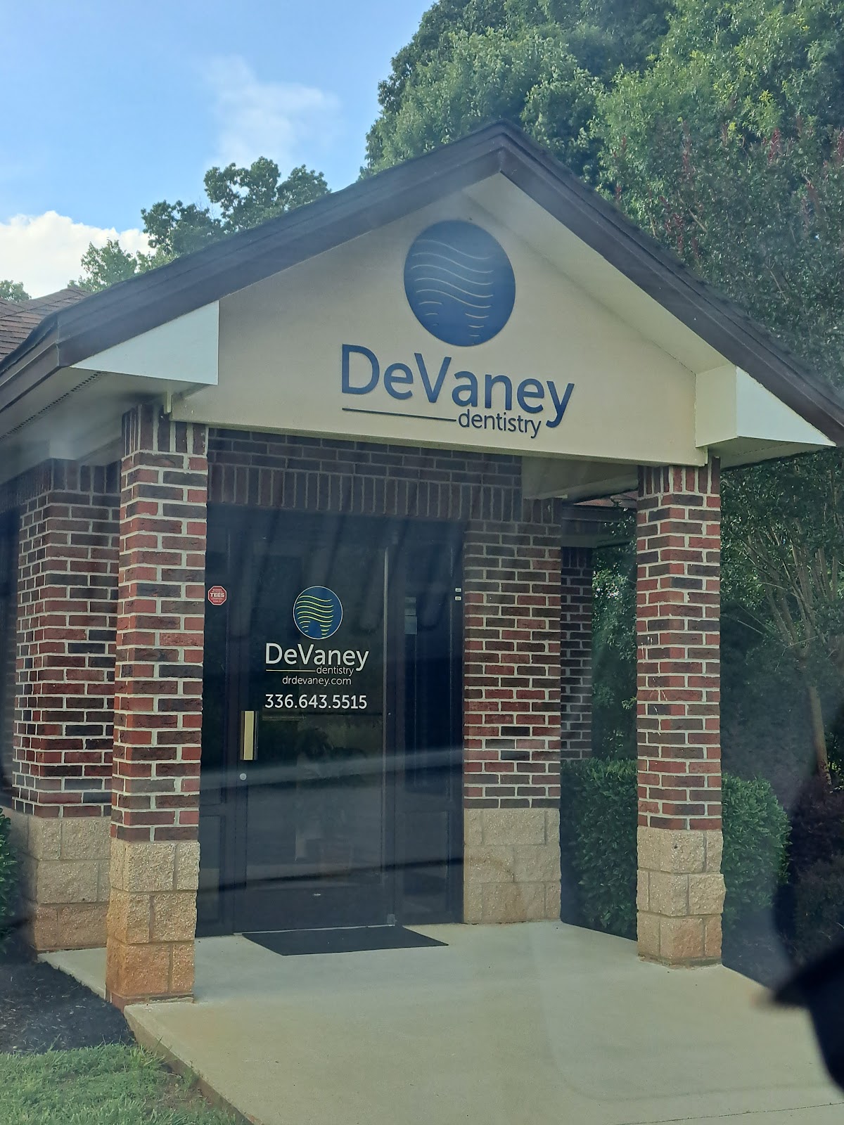 Devaney Dentistry - Sedation & Implant Dentistry photo 6