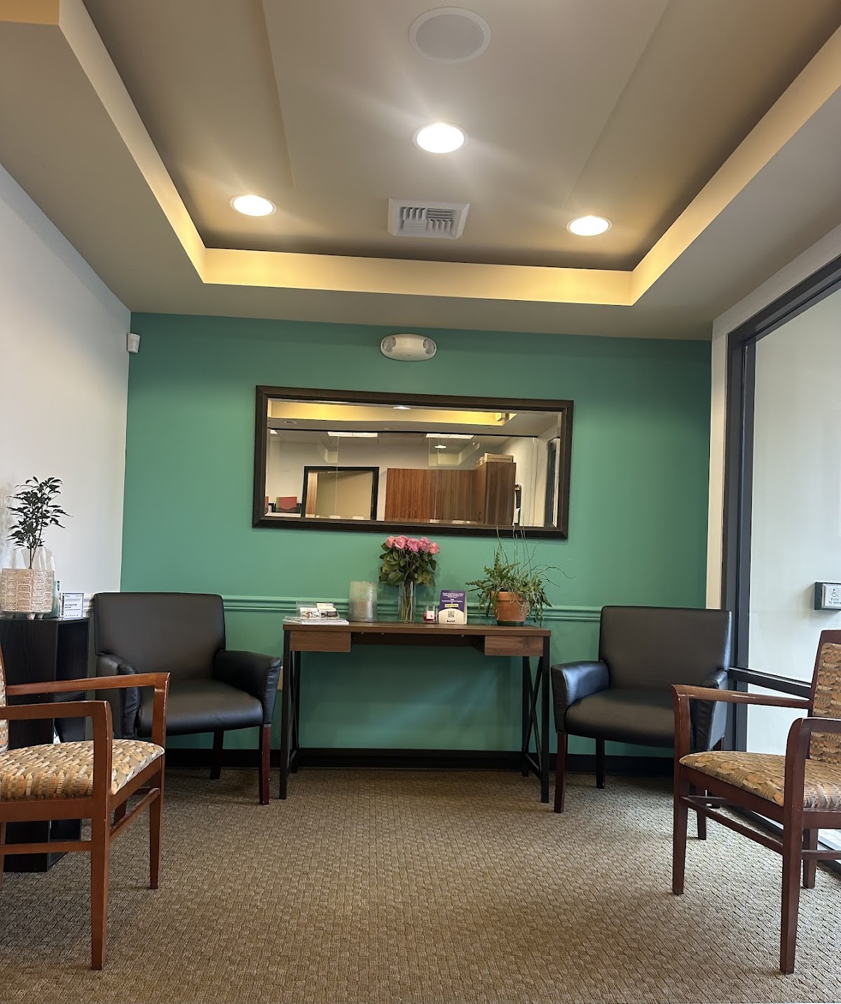 Roots Dental & Dental Implant Center- Broadway photo 2