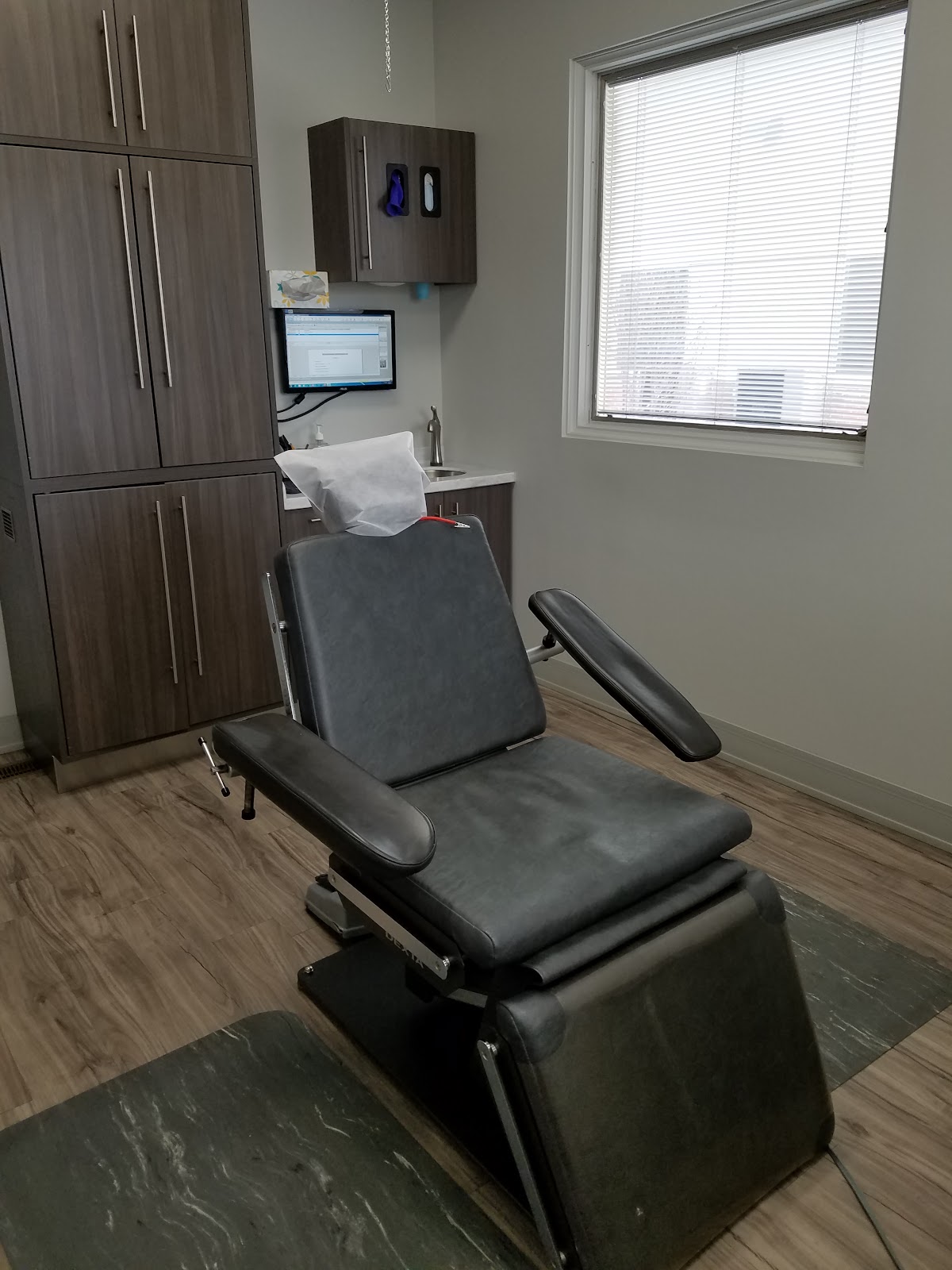 Dr. Victor Escobar Oral Maxillofacial Surgery & Dental Implant Center photo 6