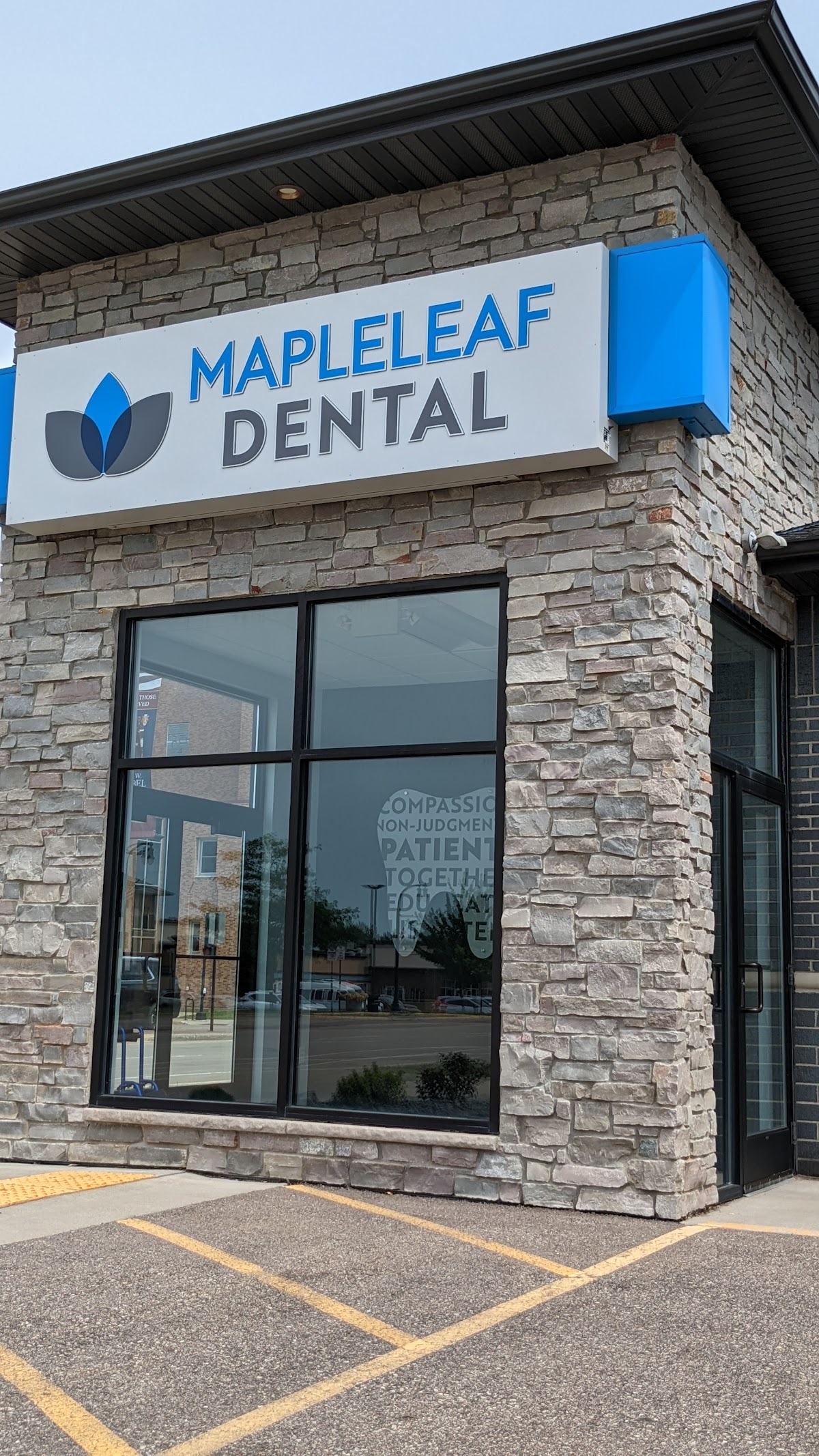 Mapleleaf Dental photo 2