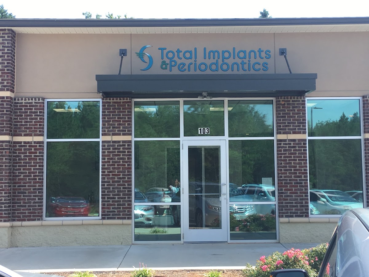 Total Implants & Periodontics photo 3