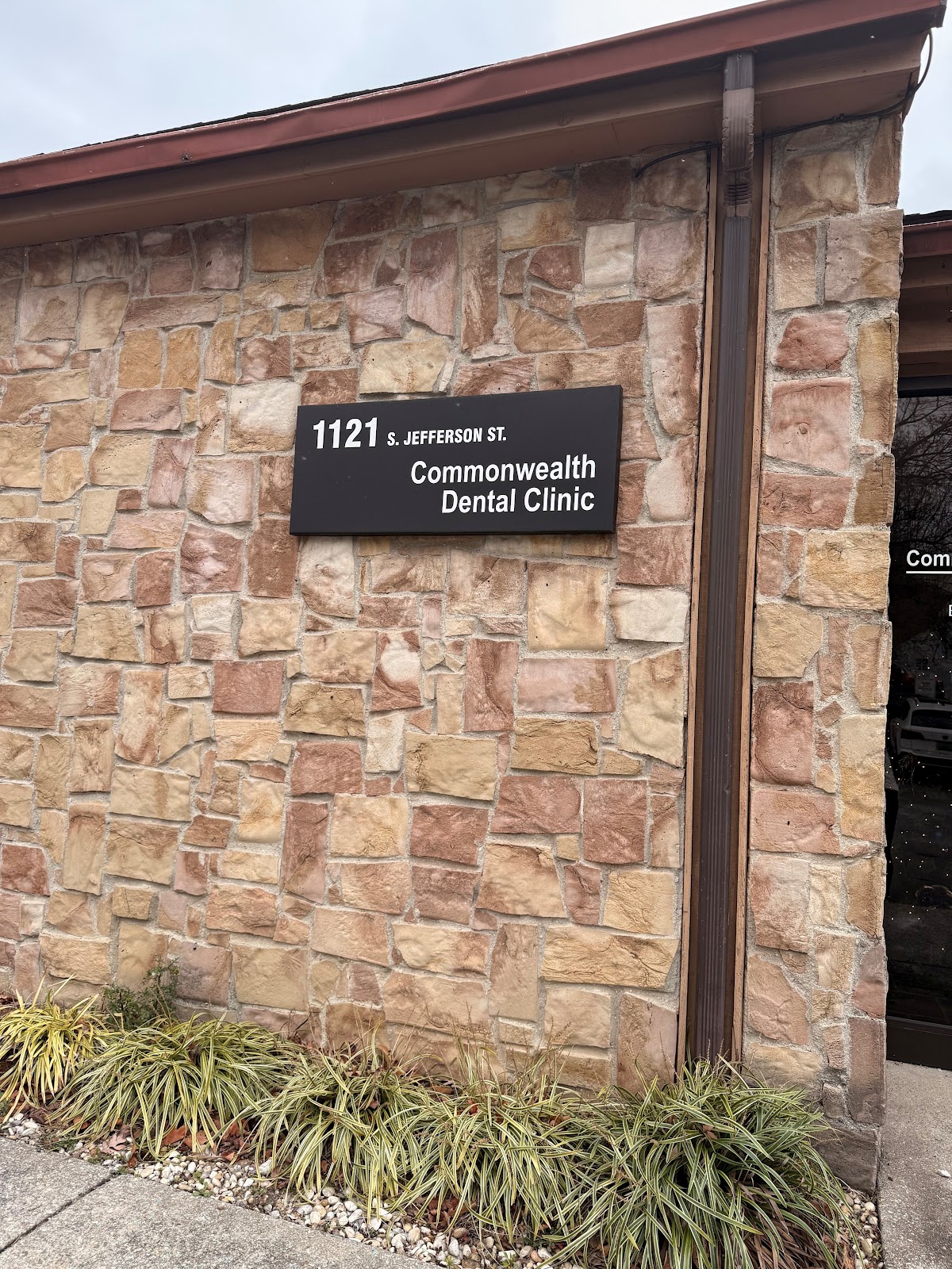 Commonwealth Dental Clinic photo 4