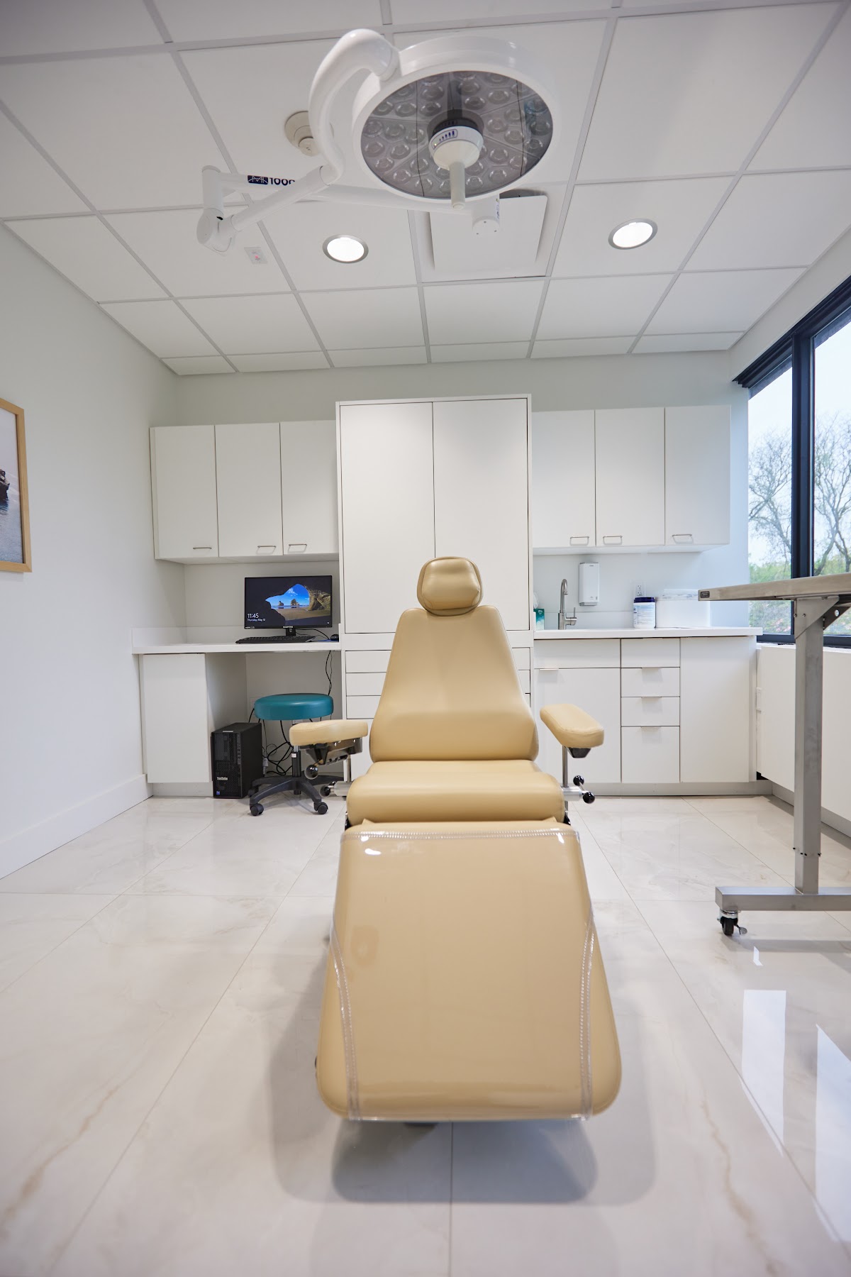 Facial and Oral Surgery Specialists photo 6