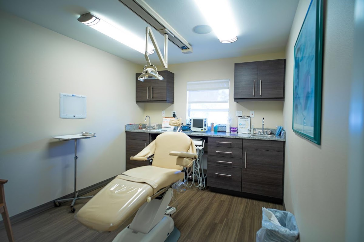 Tomeo & Tomeo Dental Impant & Oral Surgery Center photo 3