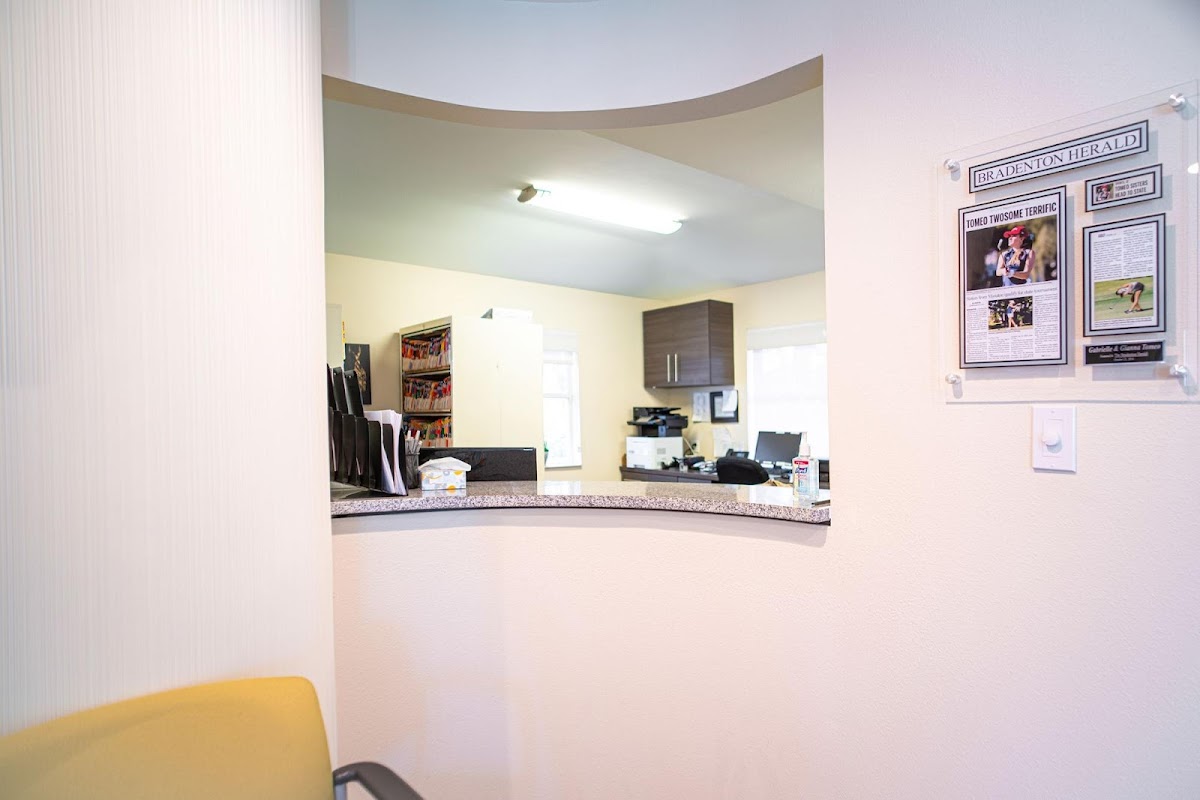 Tomeo & Tomeo Dental Impant & Oral Surgery Center photo 4