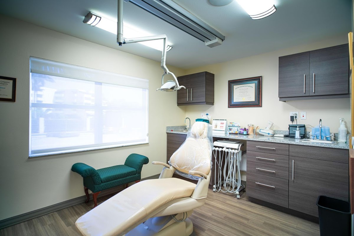 Tomeo & Tomeo Dental Impant & Oral Surgery Center photo 6