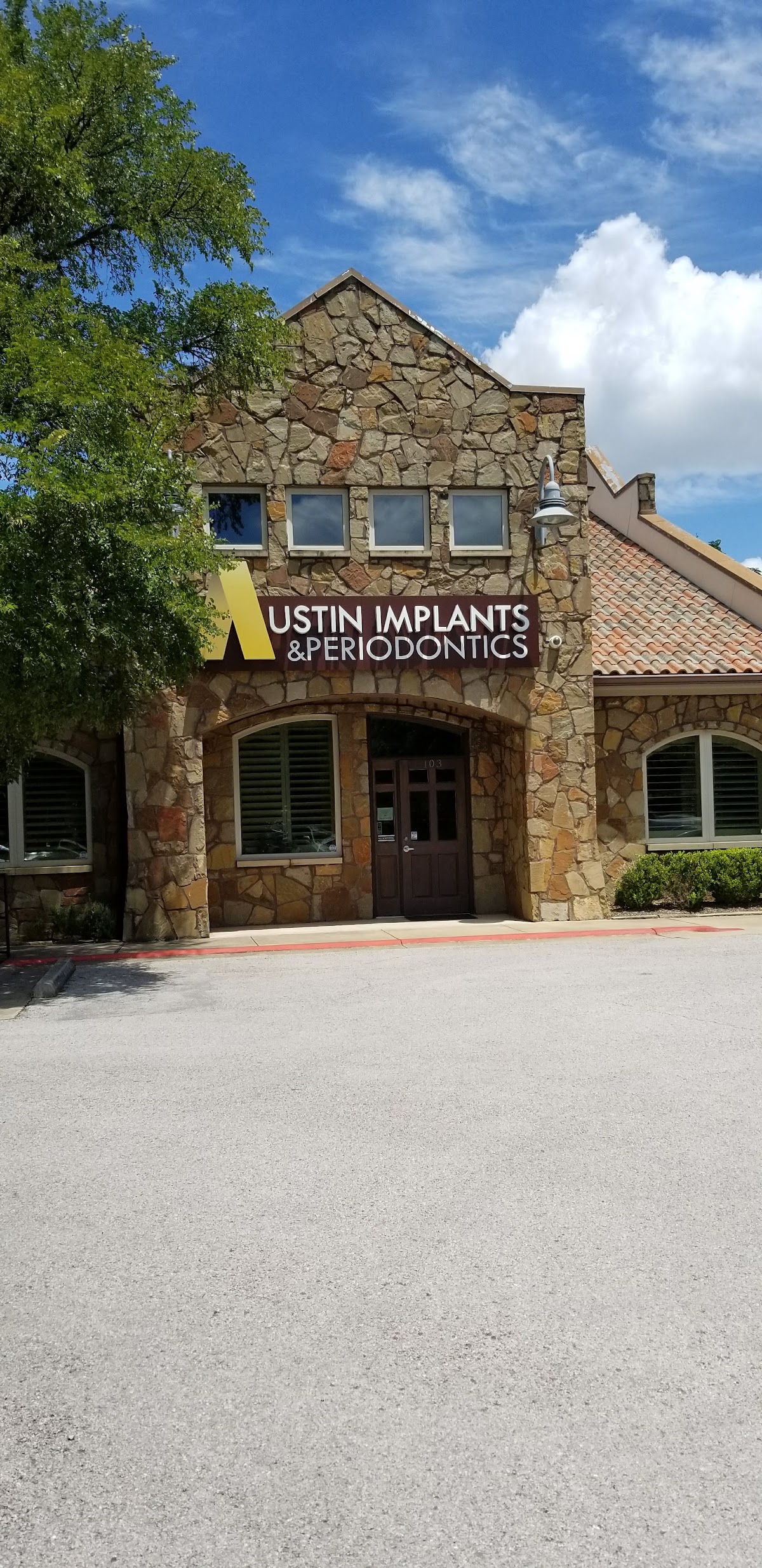 Austin Implants & Periodontics photo 1