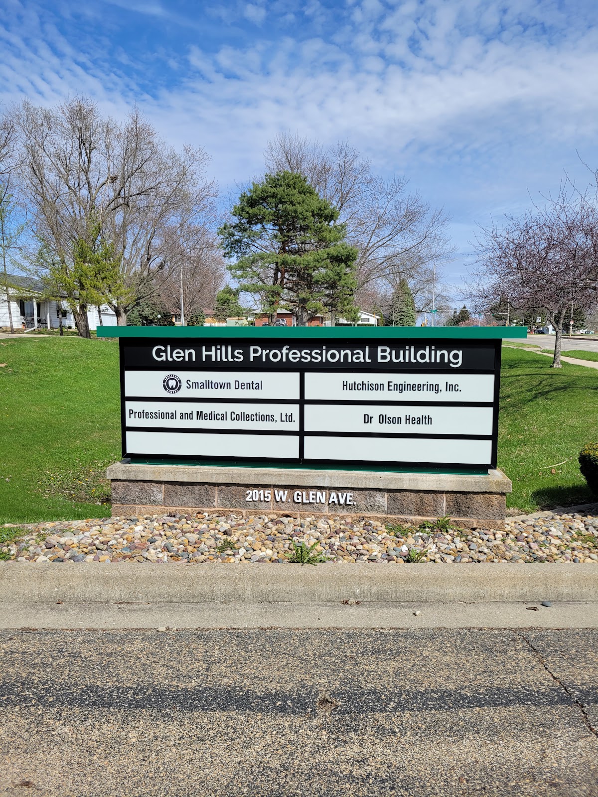 Smalltown Dental Glen photo 4