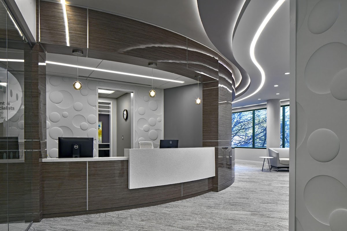 Dental Implant and Aesthetic Specialists photo 2