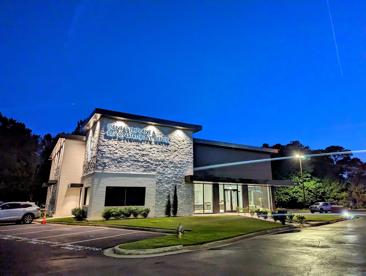 Dental Implant and Aesthetic Specialists photo 4