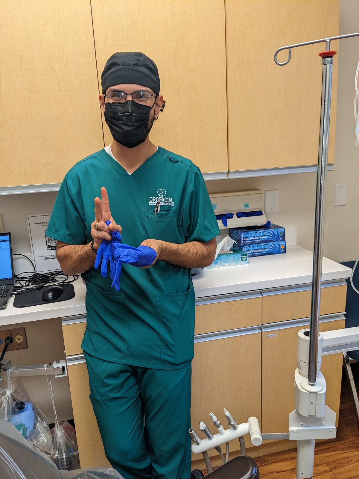 Orofacial & Dental Implant Surgery photo 4