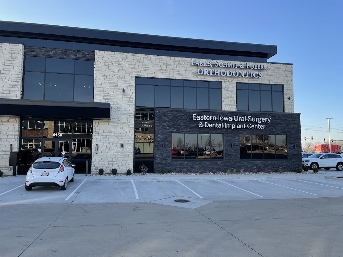 Eastern Iowa Oral Surgery & Dental Implant Center photo 1
