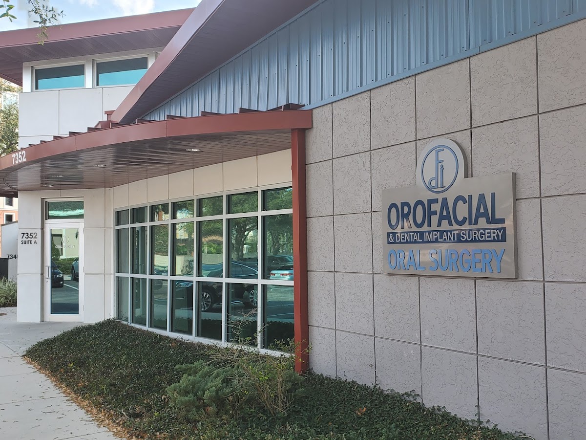 Orofacial & Dental Implant Surgery photo 3