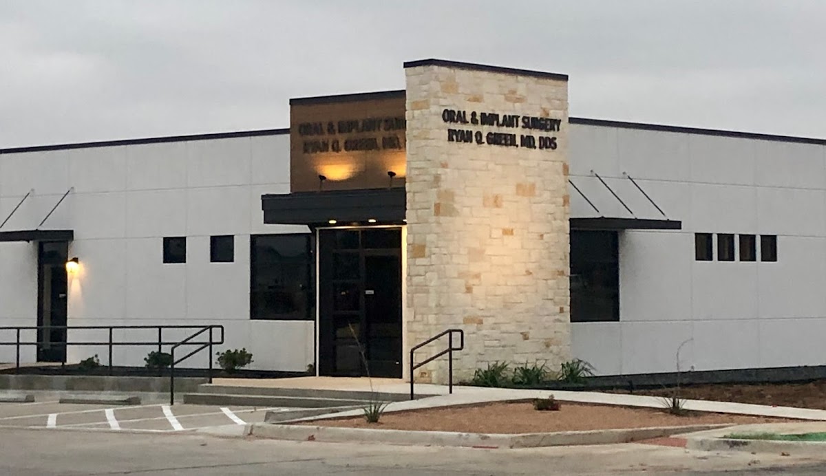 Oral & Implant Surgery Of Abilene - Ryan Q. Green, Md, Dds photo 1