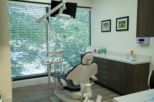Vernon Woods Dental & Implant Center photo 3