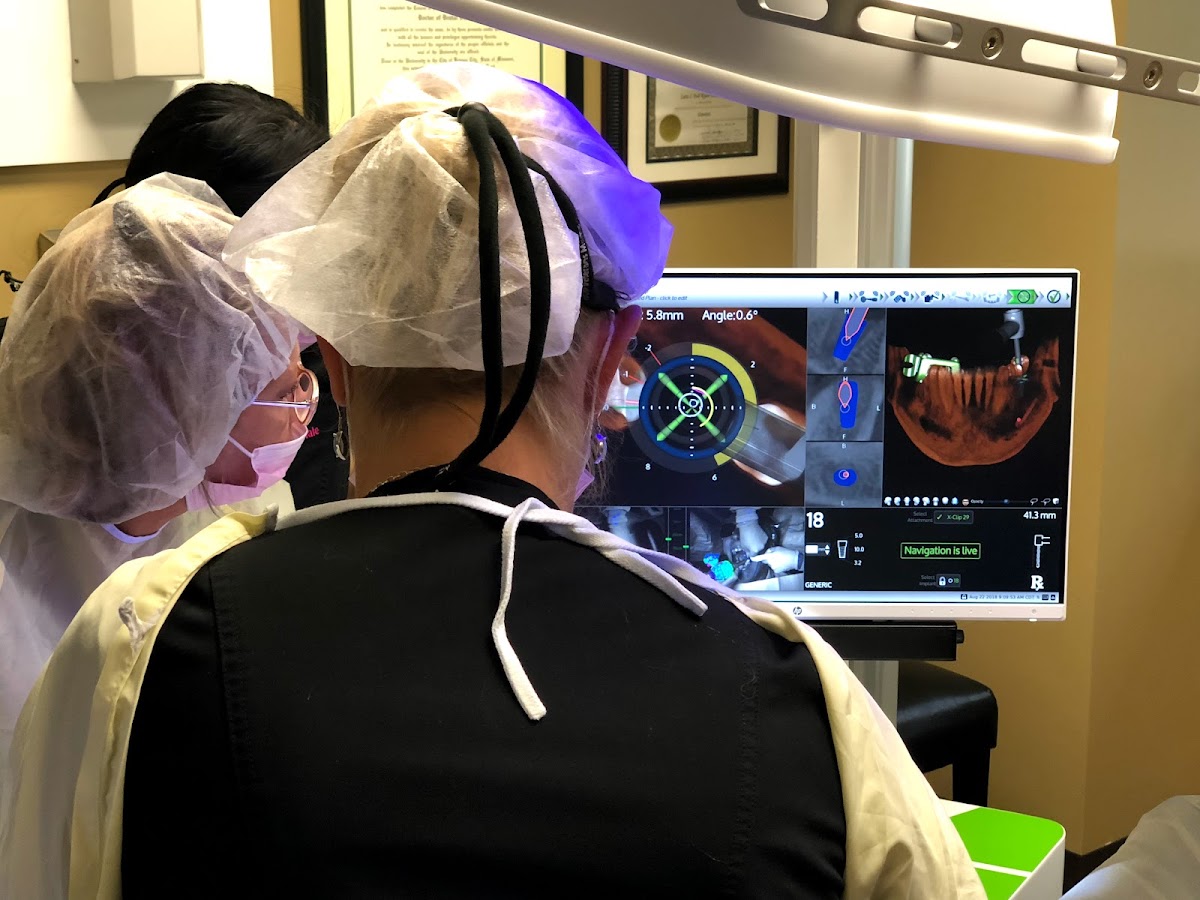 Johnson County Periodontics& Dental Implants: Ryan, Tull Lara DDS, Ms photo 4