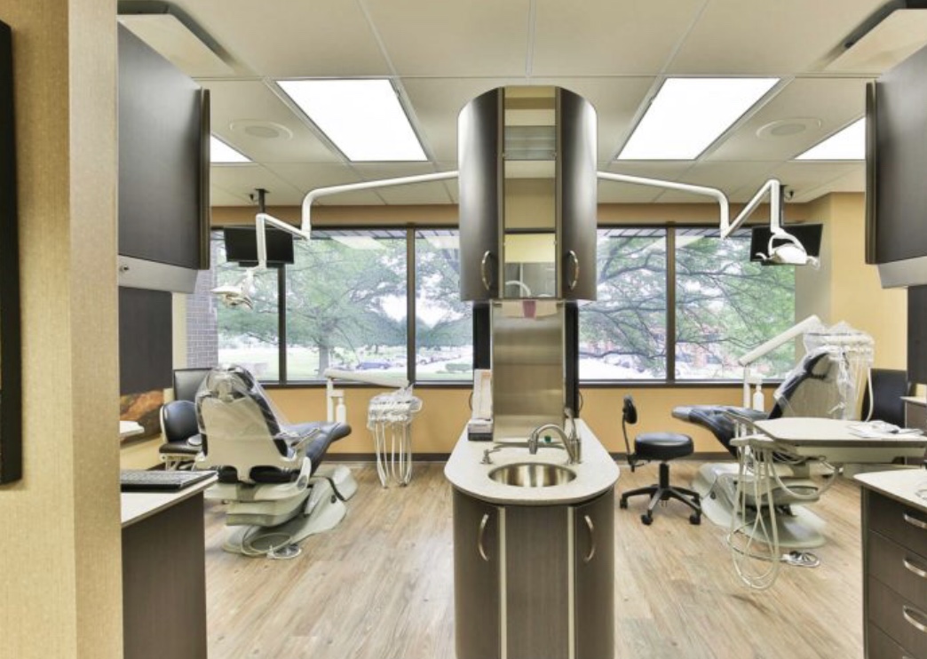 Johnson County Periodontics& Dental Implants: Ryan, Tull Lara DDS, Ms photo 6