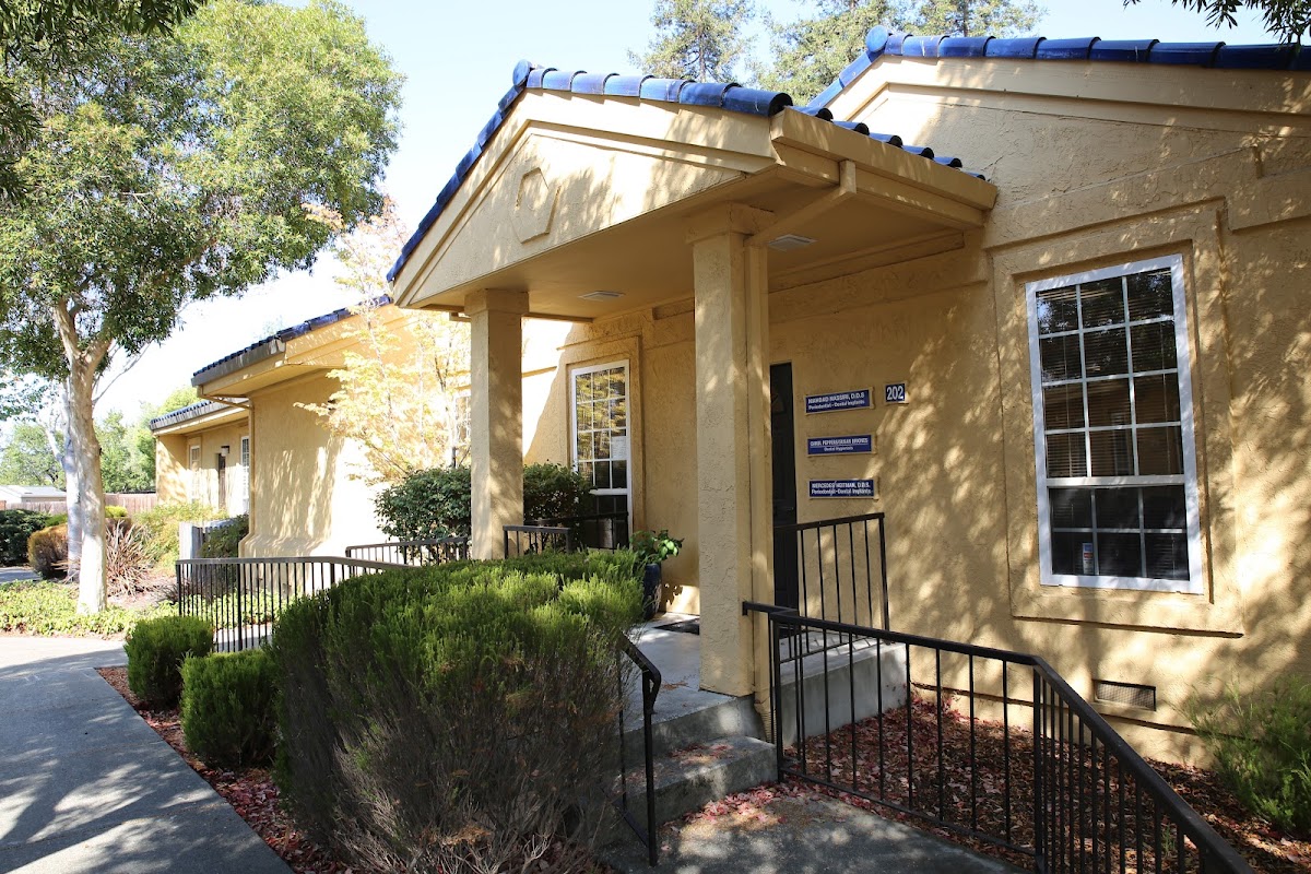 Petaluma Periodontics & Implant Dentistry photo 1