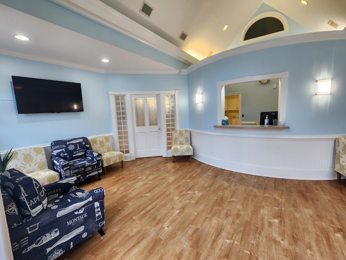 Smith Family and Cosmetic Dentistry photo 1