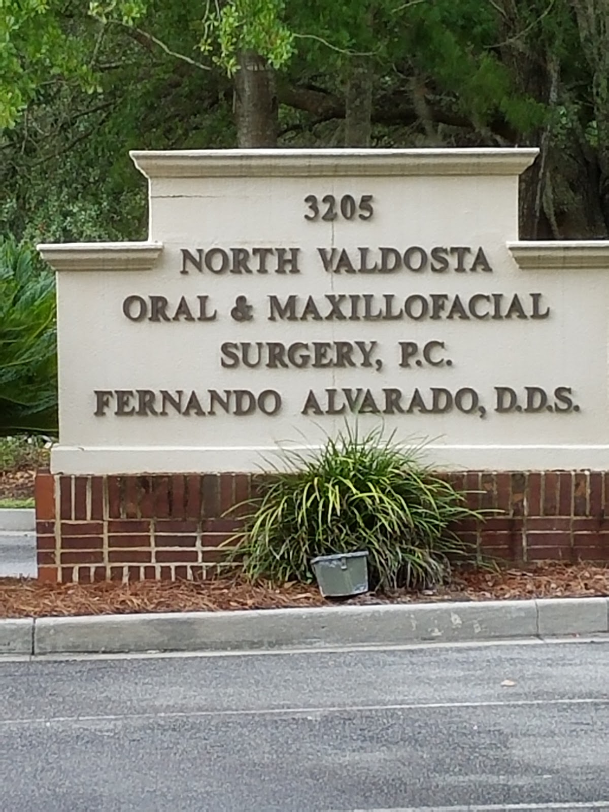 Dr. Fernando Alvarado, DDS photo 3