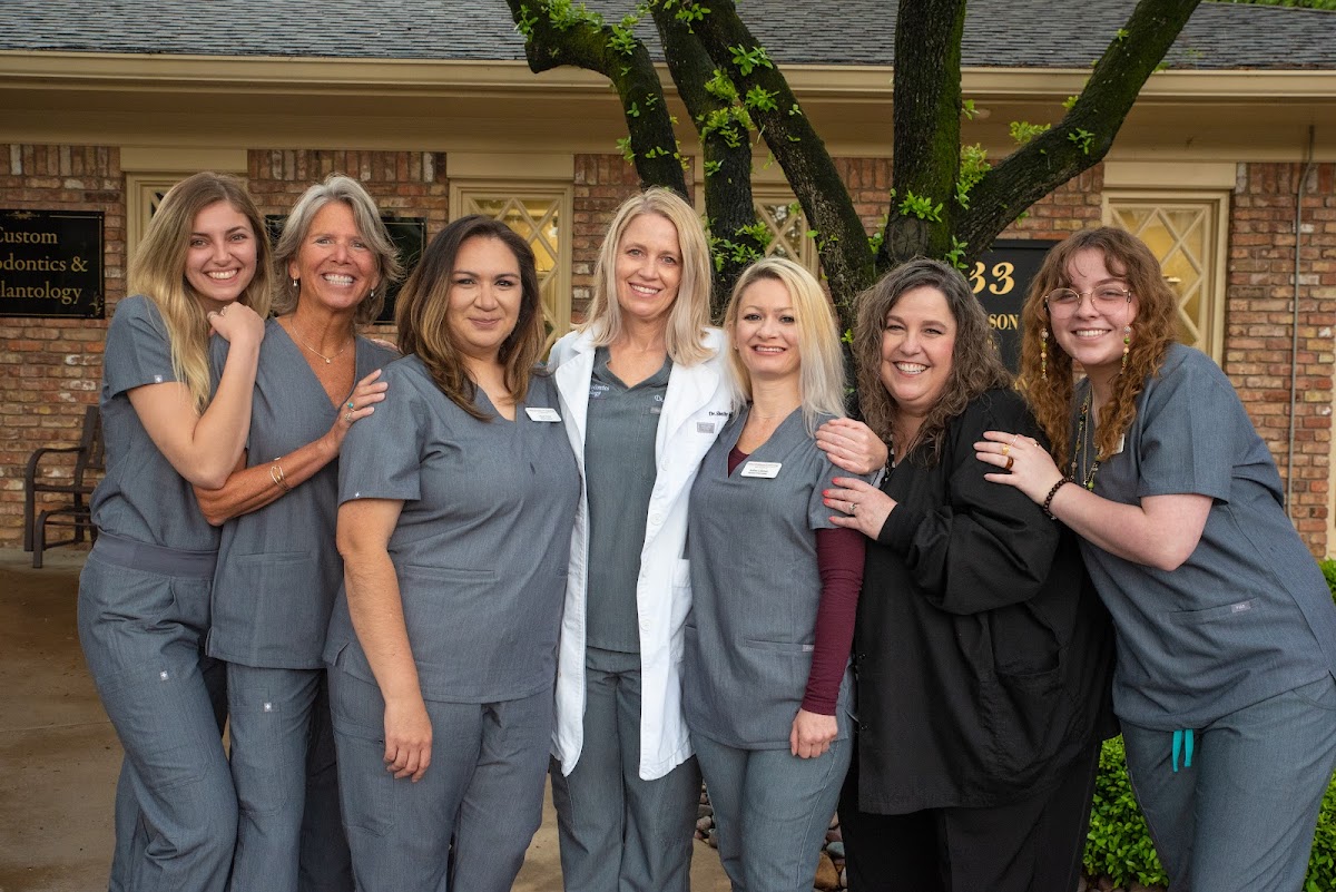 Custom Periodontics & Implantology photo 1