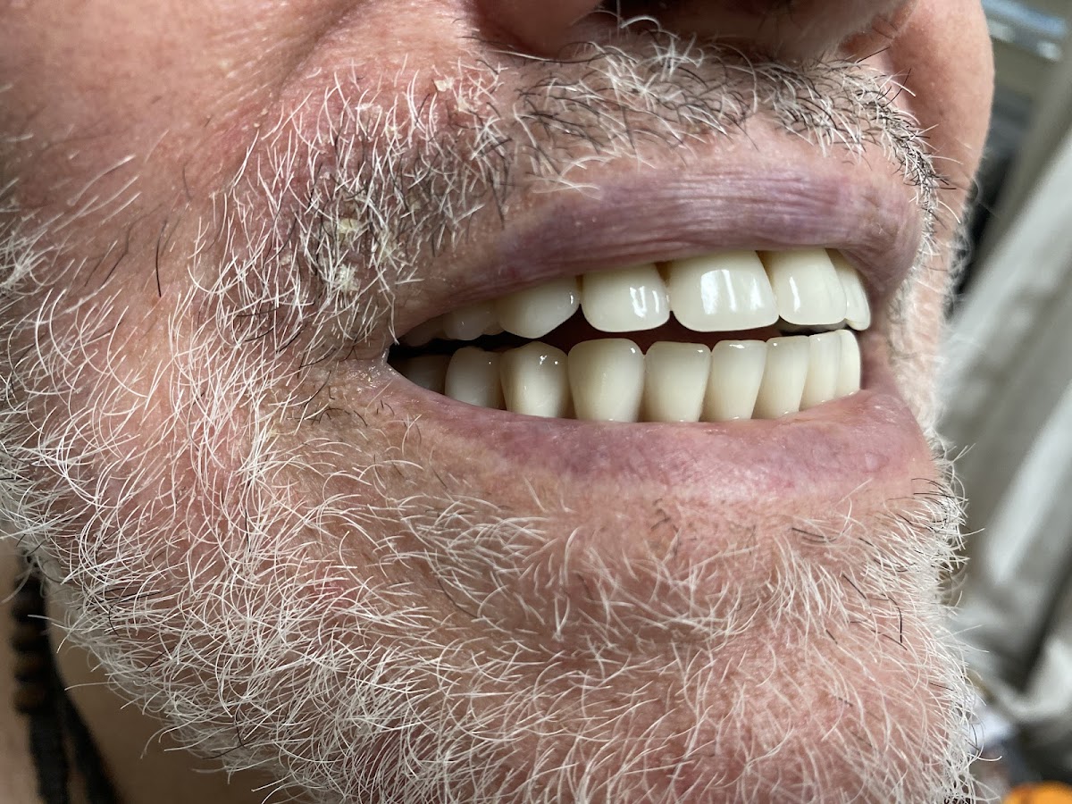 212 Smiling Cosmetic Dentistry photo 4