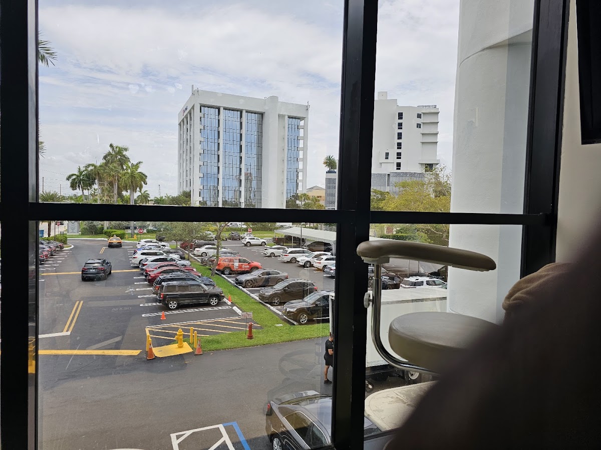 Center for Dental Implants of Aventura photo 2
