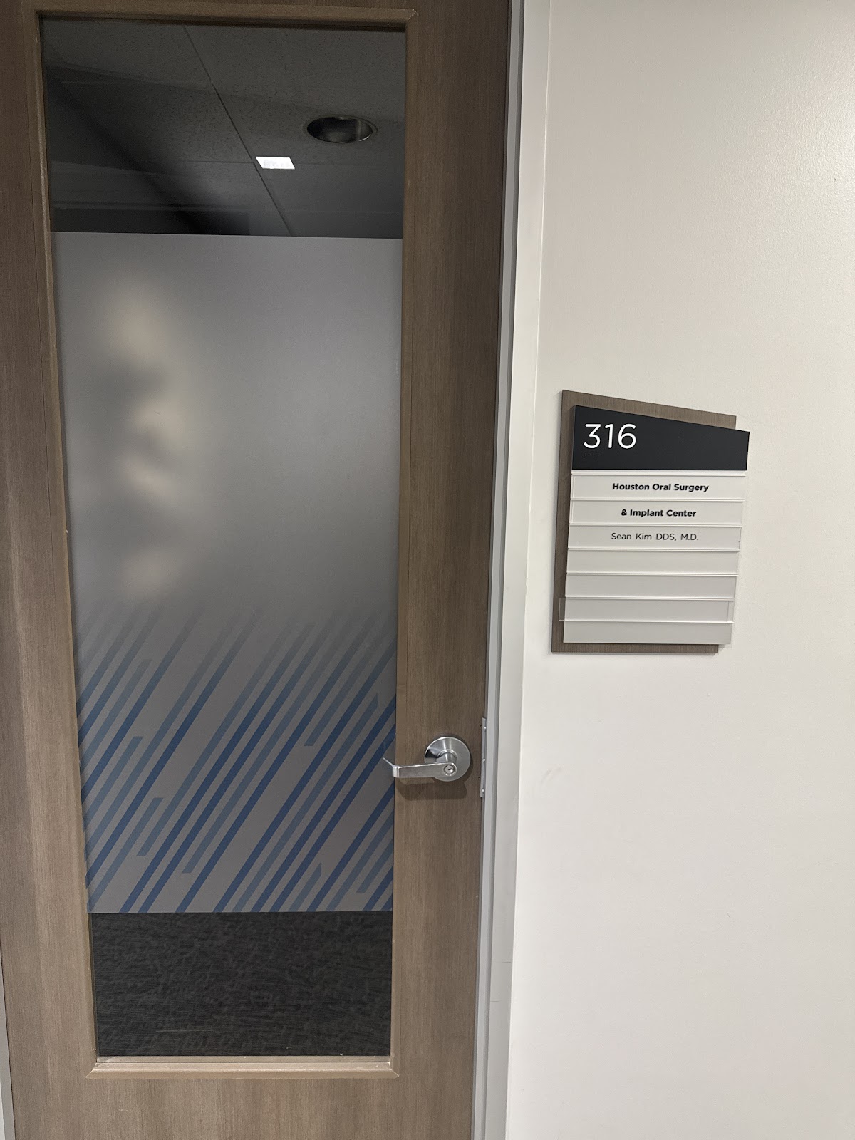 Houston Oral Surgery & Implant Center photo 2