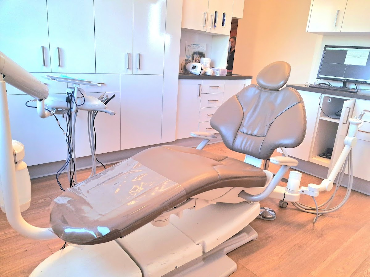 Demille Mackay Dental photo 2