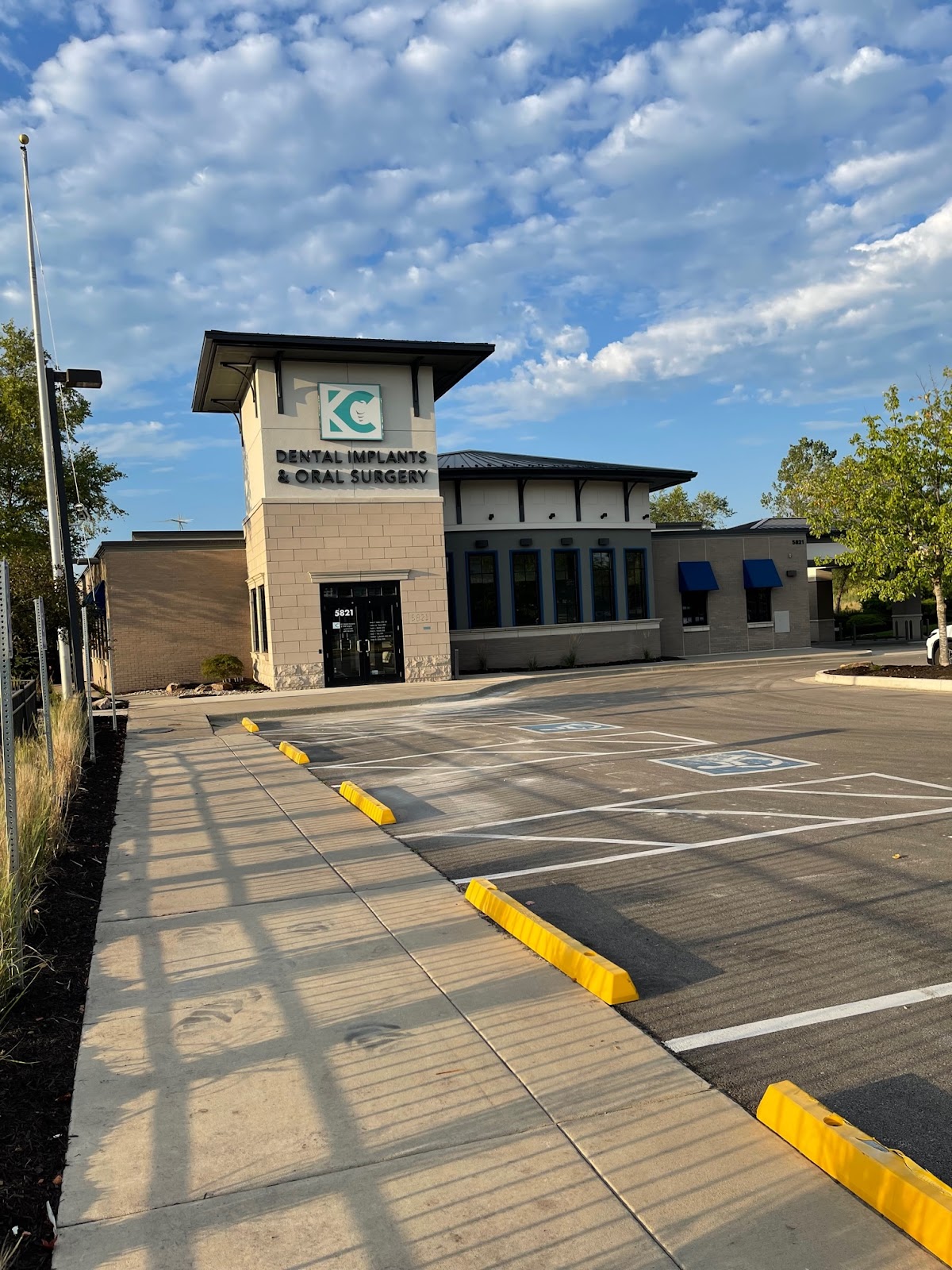 Kansas City Dental Implants & Oral Surgery - North Kansas City photo 3