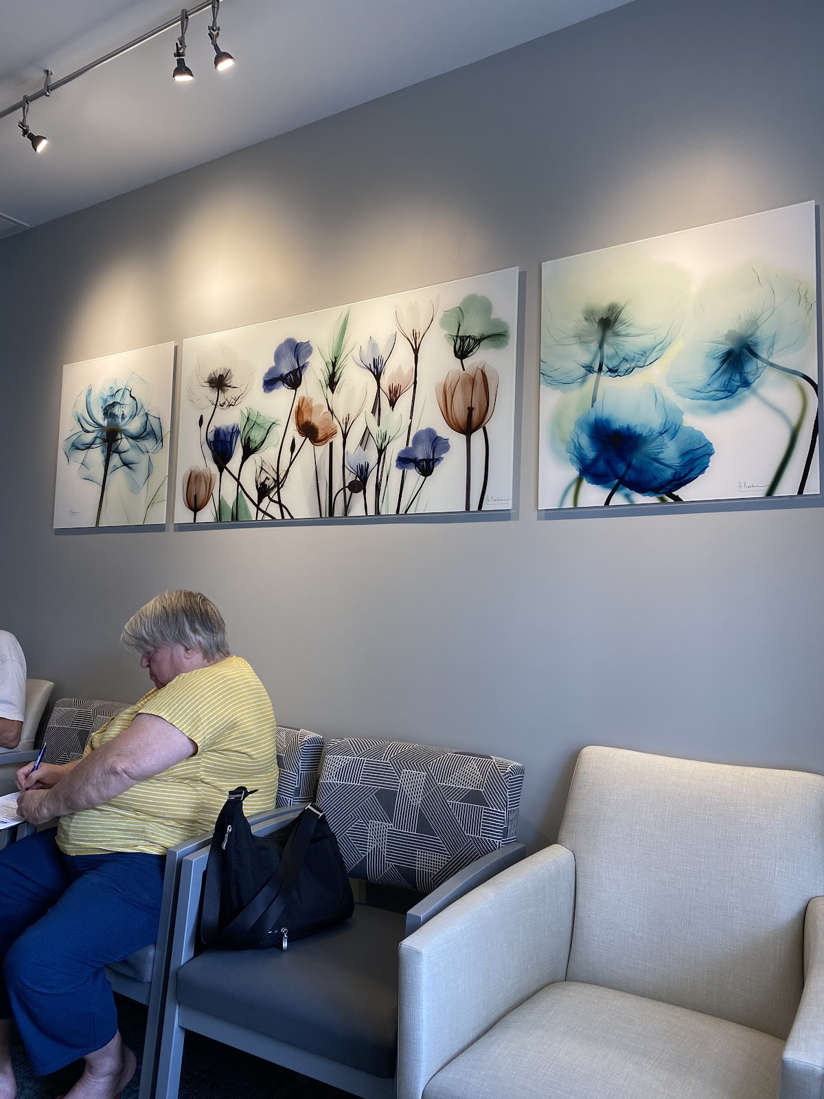 Nhoms: New Hampshire Oral and Maxillofacial Surgery - Concord photo 1