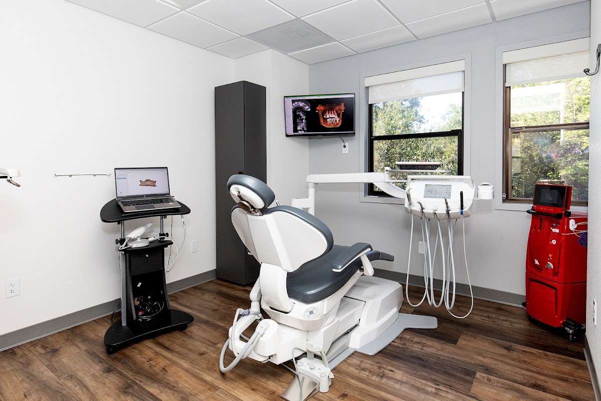 Lafayette Periodontics And Dental Implants photo 4