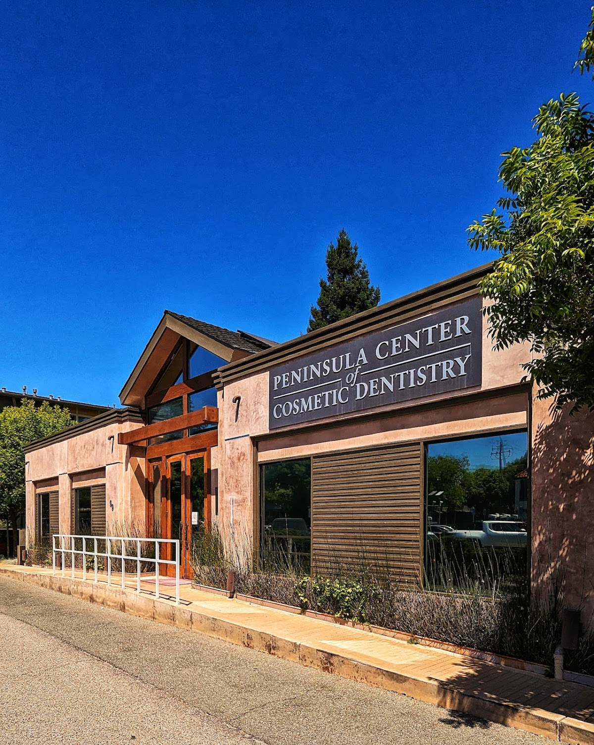 Peninsula Center Of Cosmetic Dentistry photo 4