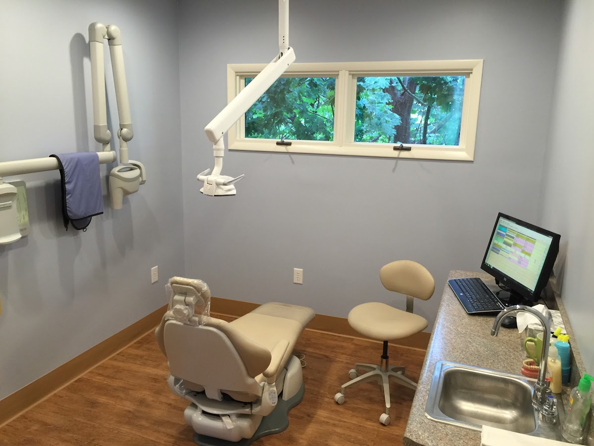 Aaron Periodontics and Dental Implants photo 2