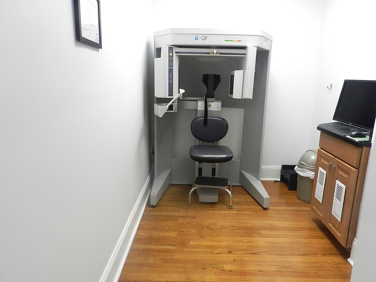Dr Luis Brea at North Avenue Advanced Dental Center photo 6